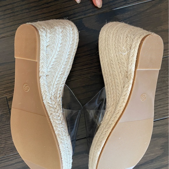 Brand New US7/EU38 SHEIN Cuccoo Destination Collection Beige Wedge Clear Shoes - Picture 3 of 4